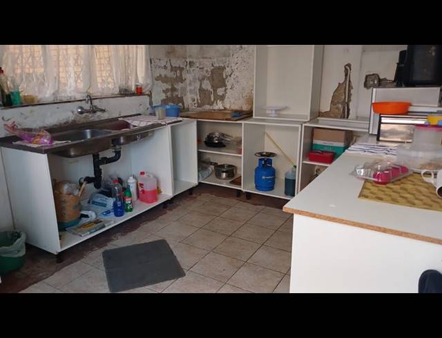 4 BEDROOM HOUSE FOR SALE IN CROFTDENE